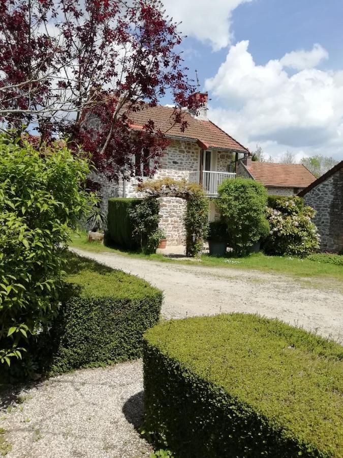 Gîte du mont de transet Thauron Extérieur photo